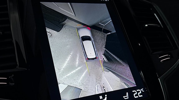 Volvo XC90 21 of 27