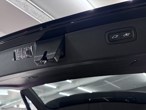 Volvo XC90 27 of 27
