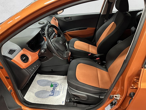 Hyundai i10 10 of 16