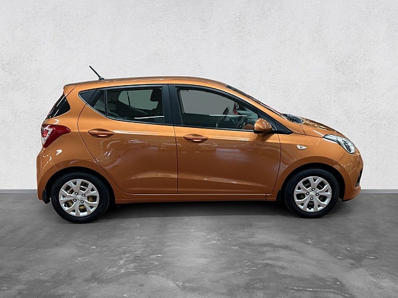 Hyundai i10 6 of 16