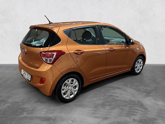 Hyundai i10 5 of 16