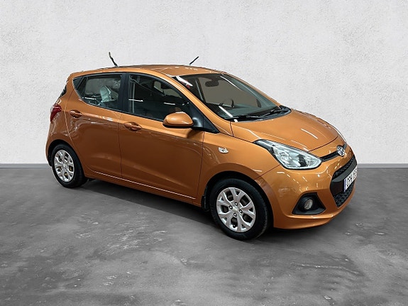 Hyundai i10 7 of 16