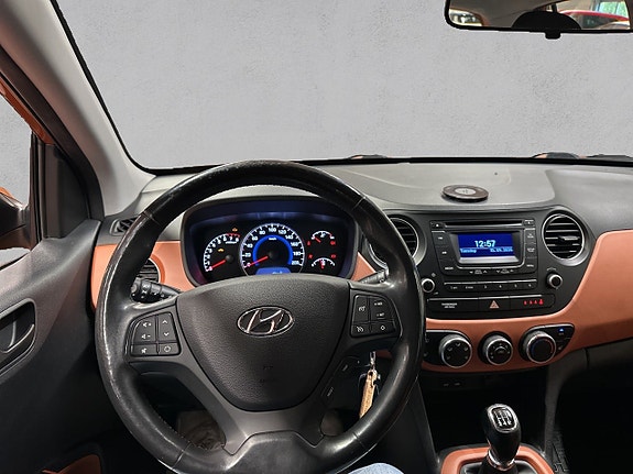 Hyundai i10 12 of 16