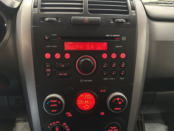Suzuki Grand Vitara 13 of 15