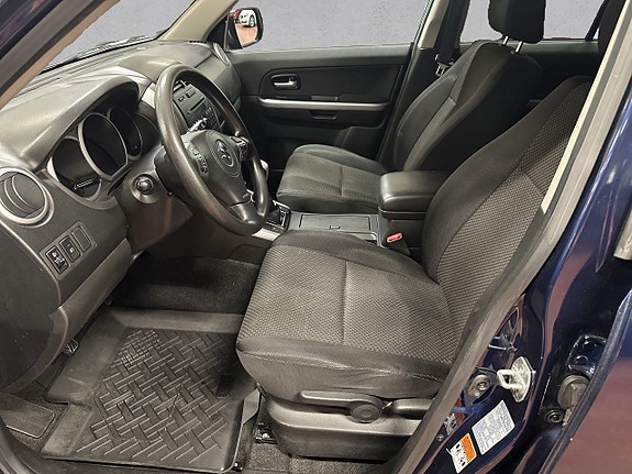 Suzuki Grand Vitara 10 of 15