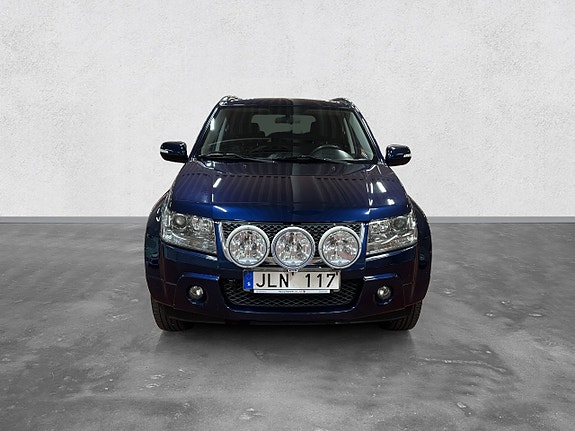 Suzuki Grand Vitara 8 of 15