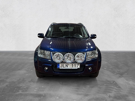 Suzuki Grand Vitara 8 of 15