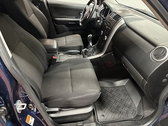 Suzuki Grand Vitara 11 of 15