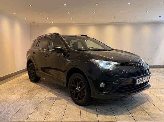 Toyota RAV4 7 of 25