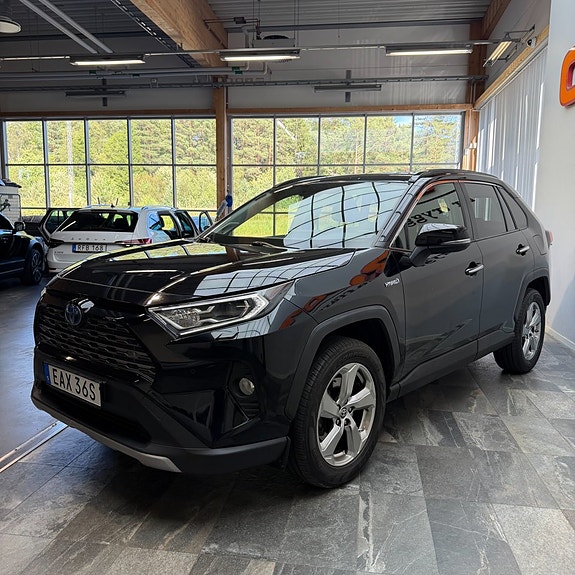 Toyota RAV4 5 of 11