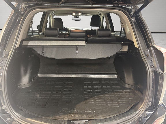 Toyota RAV4 19 of 19