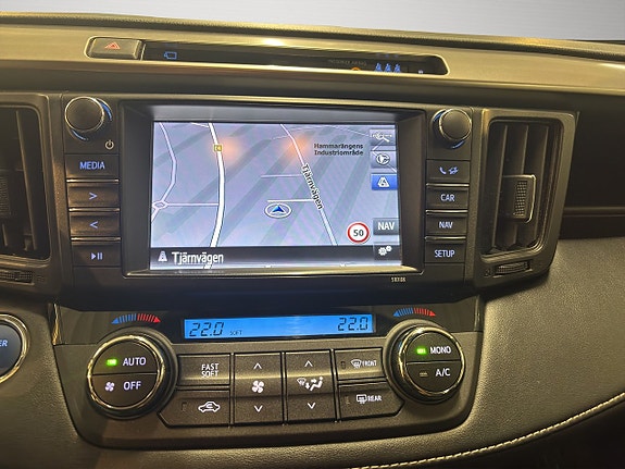 Toyota RAV4 12 of 19