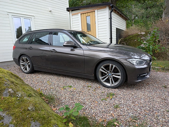 BMW 328i 4 of 4