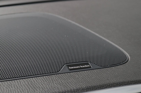 Volvo XC60 10 of 25