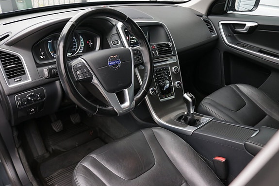Volvo XC60 7 of 25