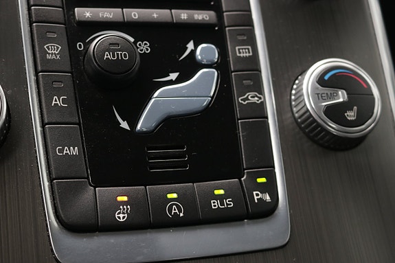 Volvo XC60 14 of 25