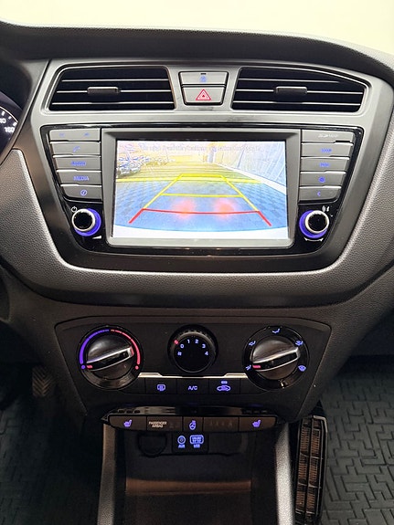 Hyundai i20 11 of 12