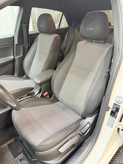 Hyundai i20 5 of 12
