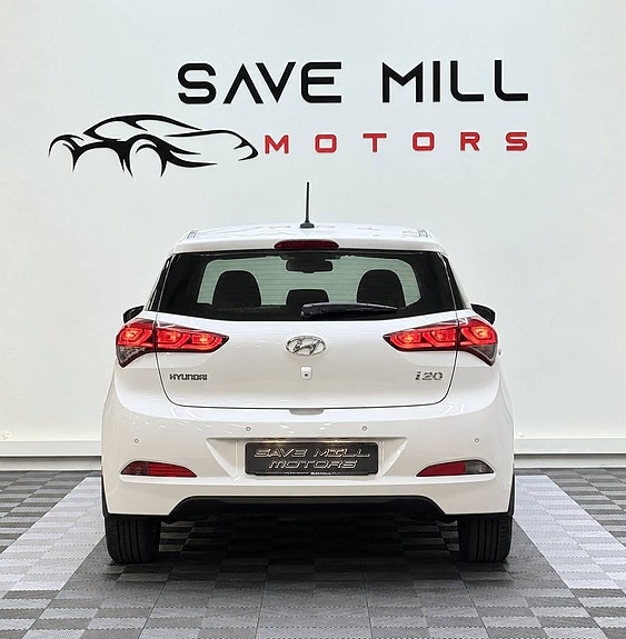Hyundai i20 3 of 12