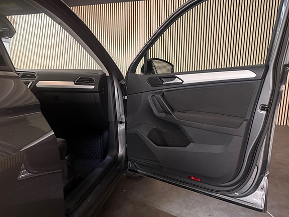 Volkswagen Tiguan 24 of 29