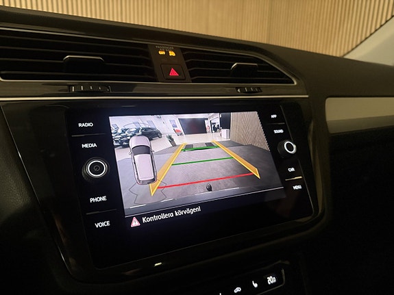 Volkswagen Tiguan 29 of 29