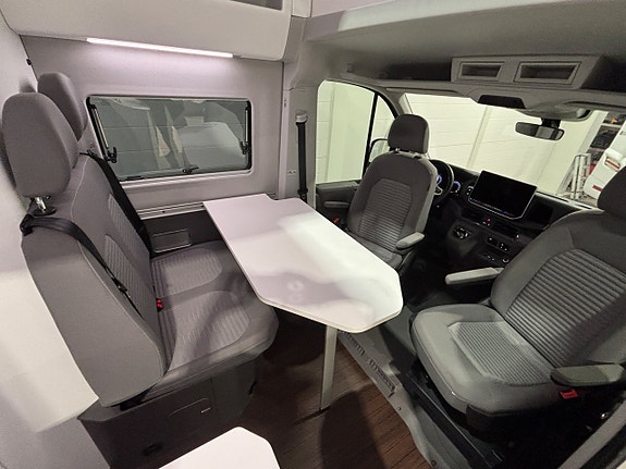 Volkswagen Grand California 680 Automat / Långbädd / Värmare / 4-motion  / Hydralben 9 of 30