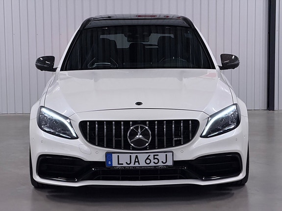 Mercedes-Benz C63 7 of 30