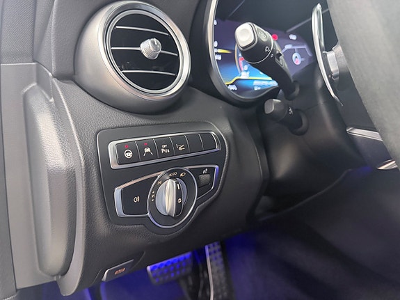 Mercedes-Benz C63 27 of 30