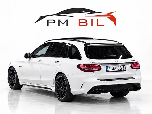 Mercedes-Benz C63 3 of 30