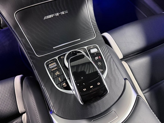 Mercedes-Benz C63 20 of 30
