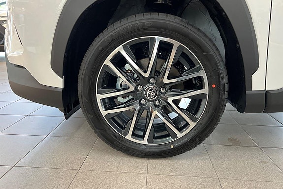 Toyota Corolla Cross 15 of 21