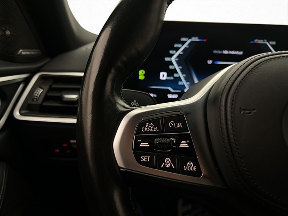 BMW i4 18 of 30