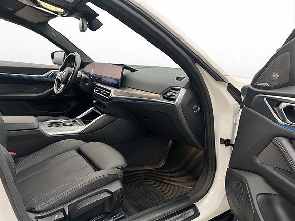 BMW i4 30 of 30