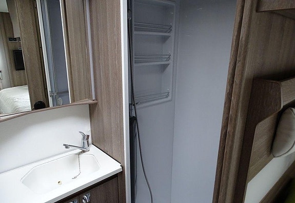 Kabe Travel Master I 910 Imperial Campervan Fiat 2.3 MultiJet /CINDERELLA TOALLET/SOLCELL 24 of 29