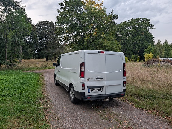 Renault Trafic 3 of 6