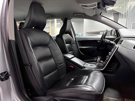 Volvo XC70 21 of 25