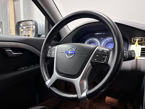 Volvo XC70 18 of 25
