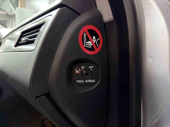 Volvo XC70 22 of 25