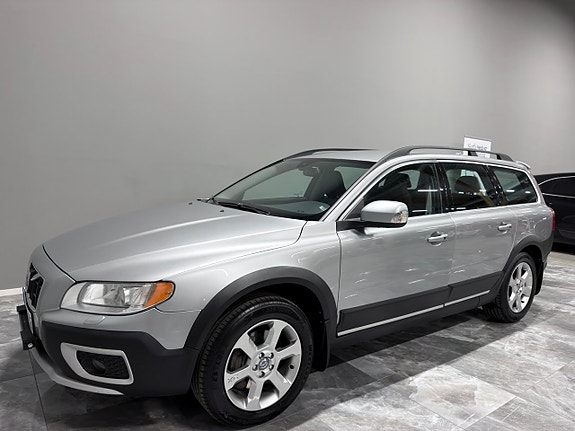 Volvo XC70 3 of 25