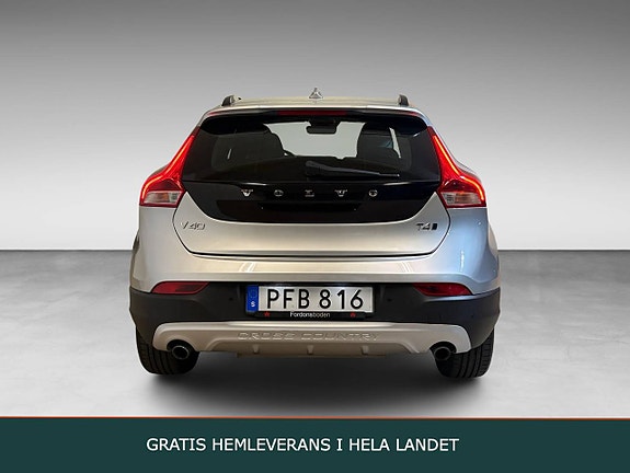 Volvo V40 Cross Country 3 of 21
