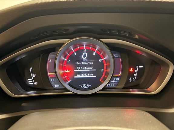 Volvo V40 Cross Country 21 of 21