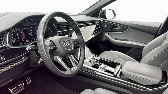 Audi Q8 7 of 14