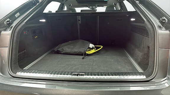 Audi Q8 13 of 14