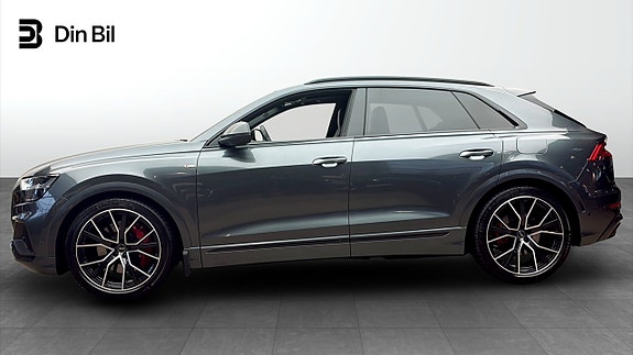 Audi Q8 2 of 14