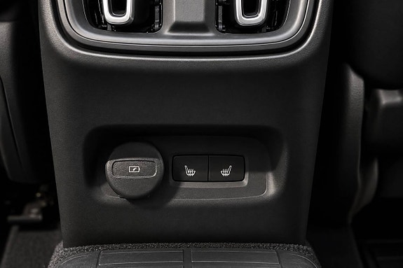 Volvo C40 16 of 24