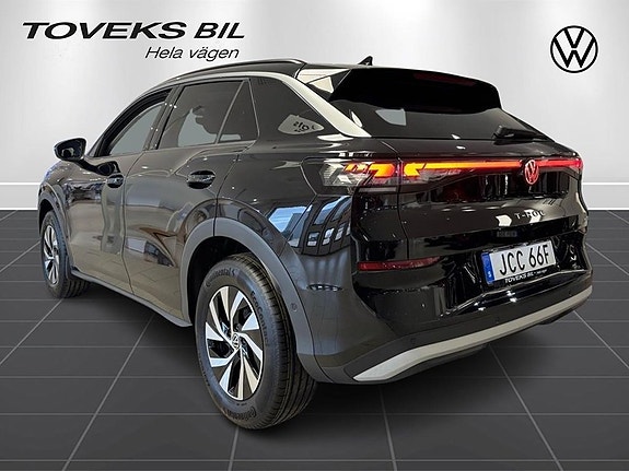 Volkswagen T-Roc 3 of 21