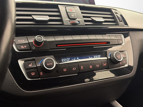 BMW 120i 22 of 28