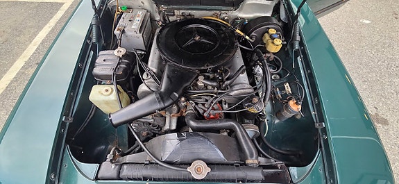 Mercedes-Benz SL350 23 of 28
