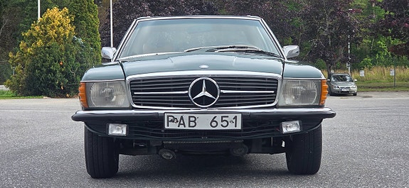 Mercedes-Benz SL350 4 of 28