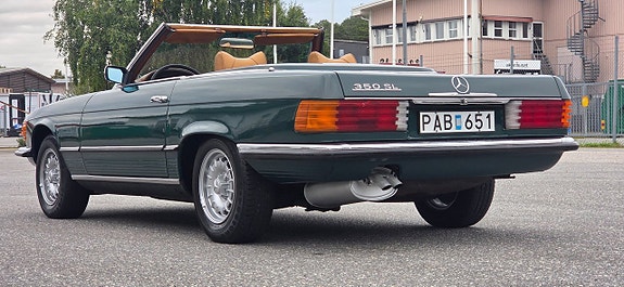 Mercedes-Benz SL350 16 of 28